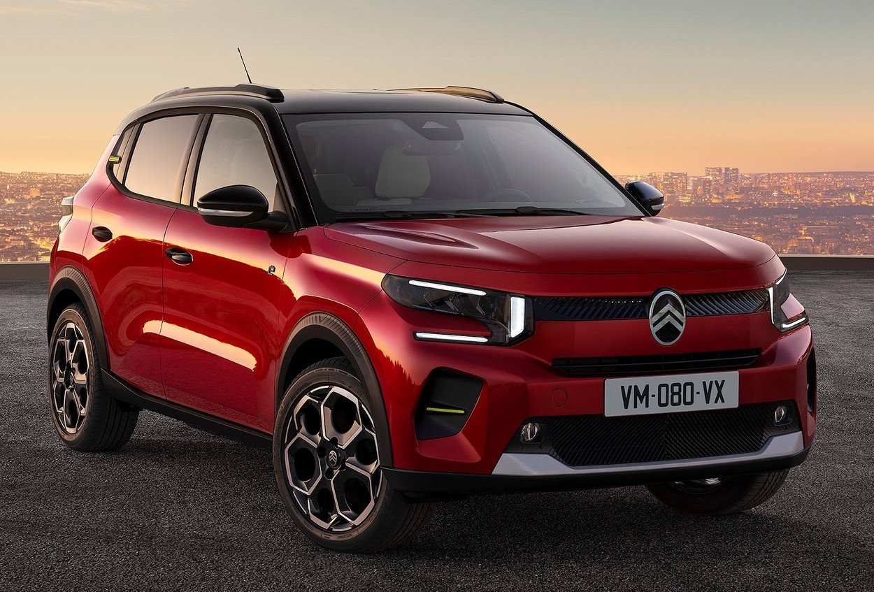 City car compatta per noleggio lungo termine