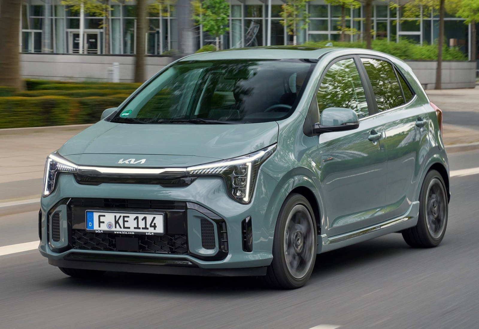 City car compatta per noleggio lungo termine
