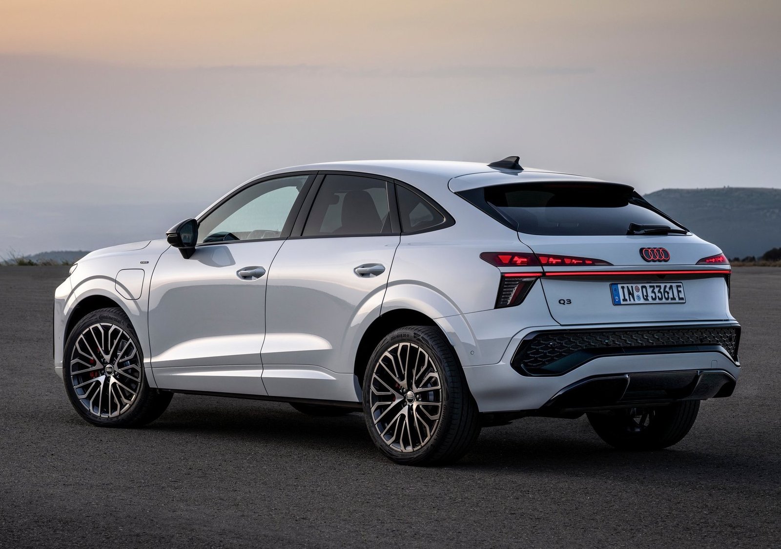 SUV Premium compatta per noleggio lungo termine