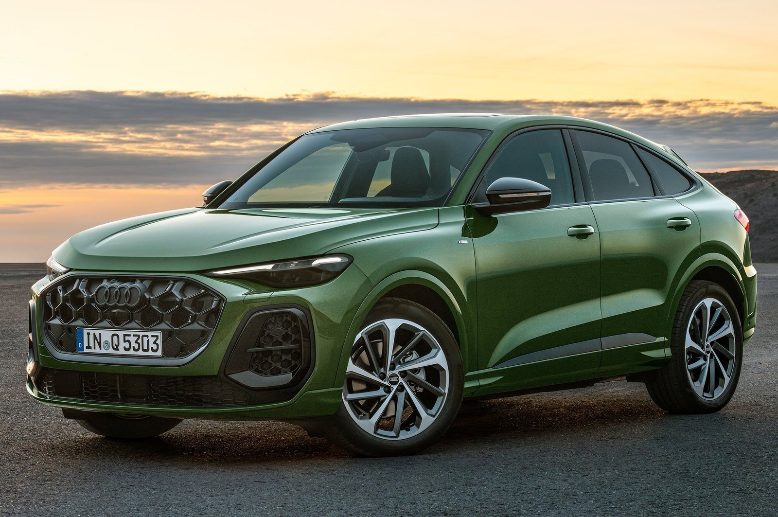 SUV Premium compatta per noleggio lungo termine